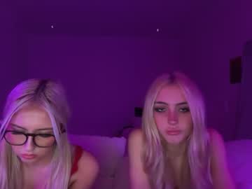 chloeros3e's chat room