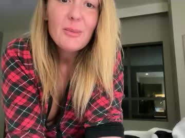 missbritneyfoxx's chat room