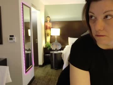 ashelynngrey1986's chat room