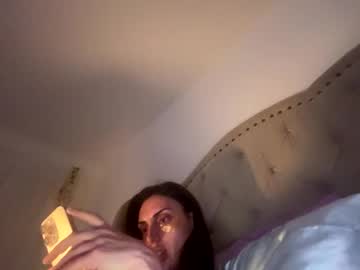 ella_ella_ella_ay's chat room