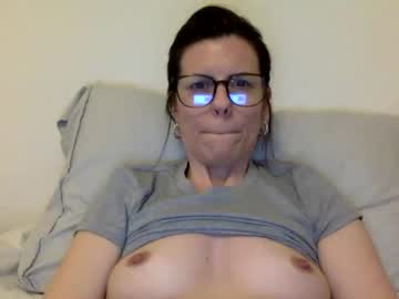 sweetriddance's chat room