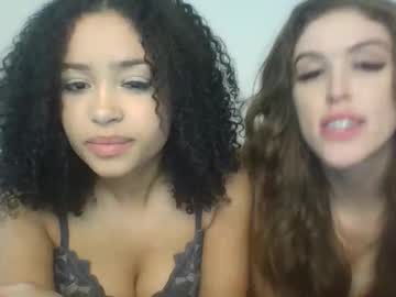 twogirlslove's chat room