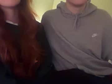 redheadandbigpeenar's chat room