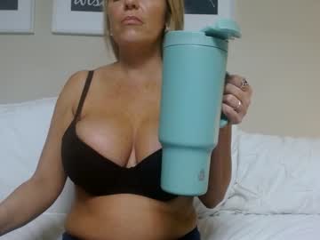 alannarack's chat room