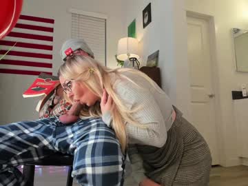 realtoxxxmaria's chat room