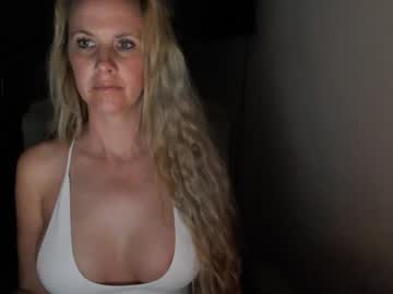 love_on_'s chat room