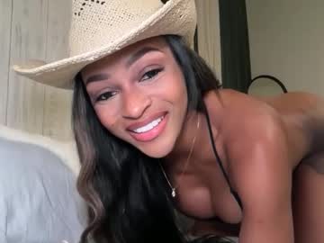 _avamonroe's chat room