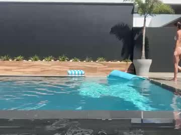 chloecookk's chat room