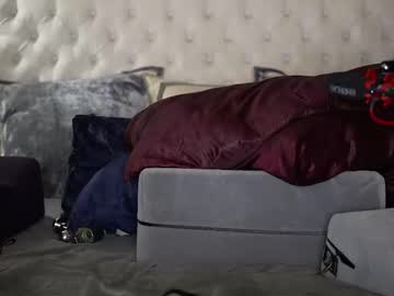 avalonnfoxx's chat room