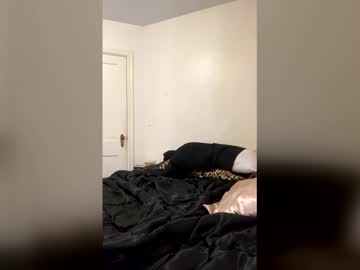 auriamist's chat room