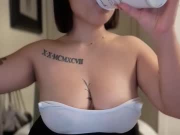 oohhellothere's chat room