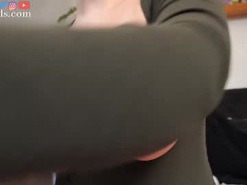 serareads's chat room