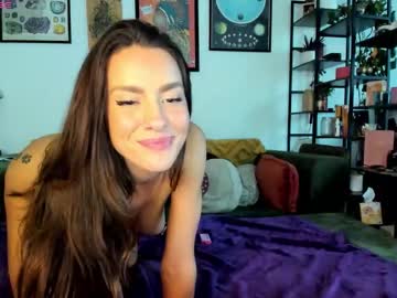 mila_christiaan's chat room