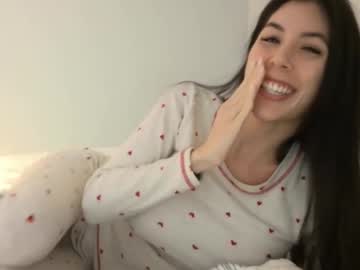 lilylustxoxo's chat room