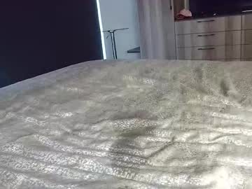 vviolaaa's chat room