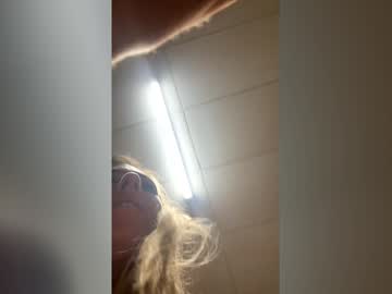 bubblesxxx615xxx601's chat room