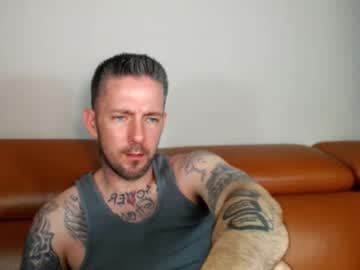 skylarrgrey's chat room