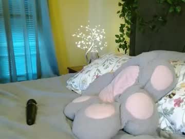 skybella_'s chat room