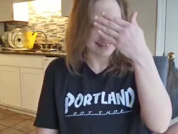 tinywithtiddies's chat room