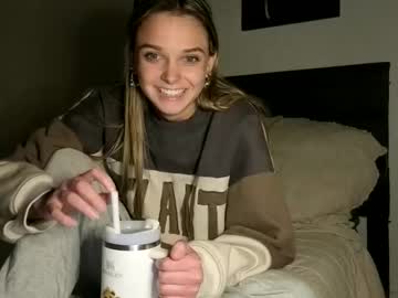 scarletterose_504259's chat room