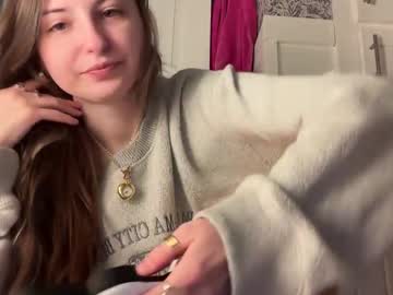 fantasyella's chat room