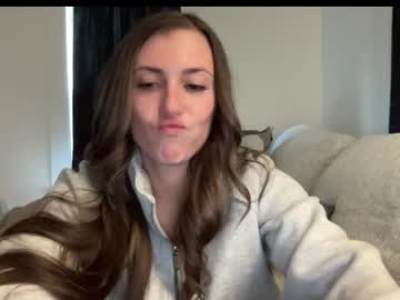 laylahlaylah1's chat room