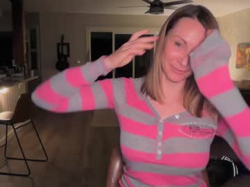 kaileeshy's chat room