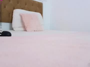 ilikeithaard's chat room