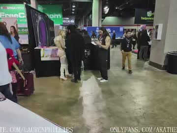 laurenphillips's chat room