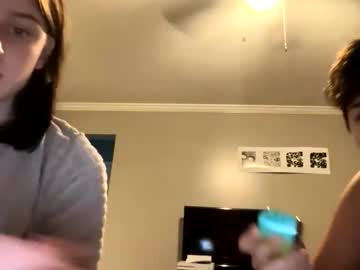 skinnyangel21's chat room