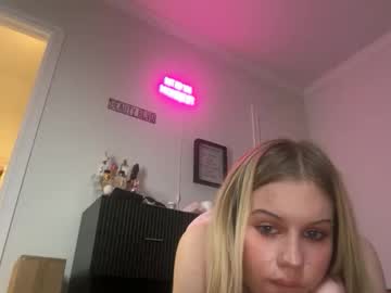 lunarose17's chat room
