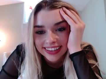 ellalowe's chat room