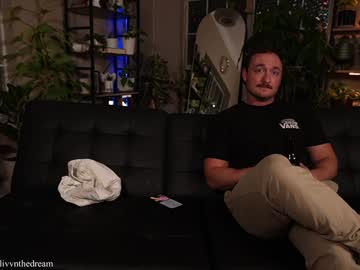 livanddrew's chat room