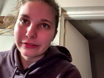 deepthroatqueen33's chat room