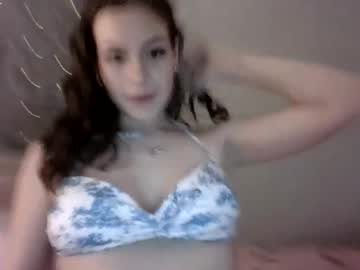 chloe_rae018's chat room