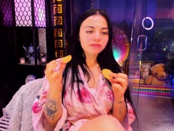 alma_pearl's chat room