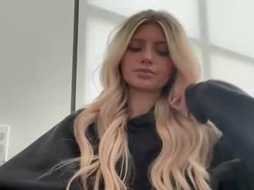 summerclarkee's chat room