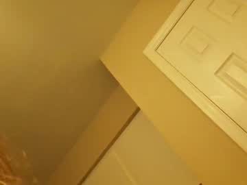 tinywithtiddies's chat room