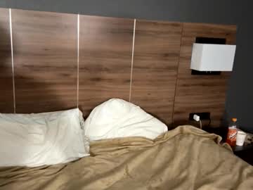 deepthroatqueen33's chat room