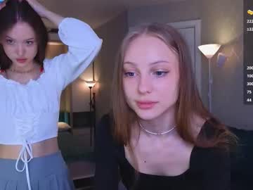 2mamacitas's chat room