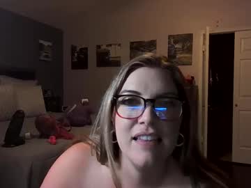 tattedlasirena's chat room