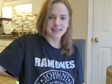 tinywithtiddies's chat room