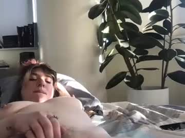 yiddikitti's chat room