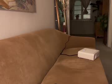 pretendlunch's chat room