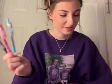 fantasyella's chat room