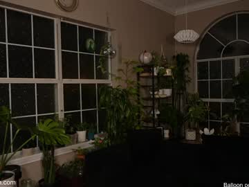 livanddrew's chat room