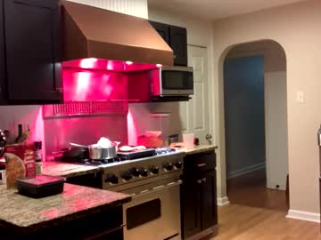 intothewoodswego's chat room