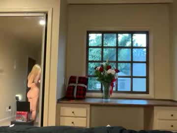 chloeros3e's chat room