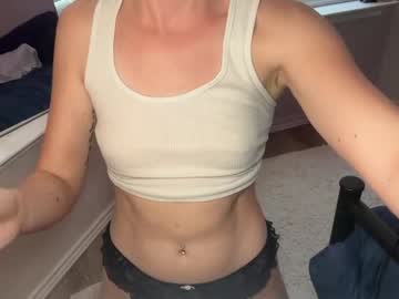 elliee81's chat room