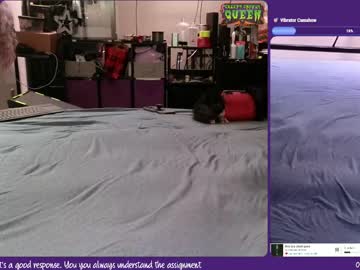 creepycrawlyqueen's chat room